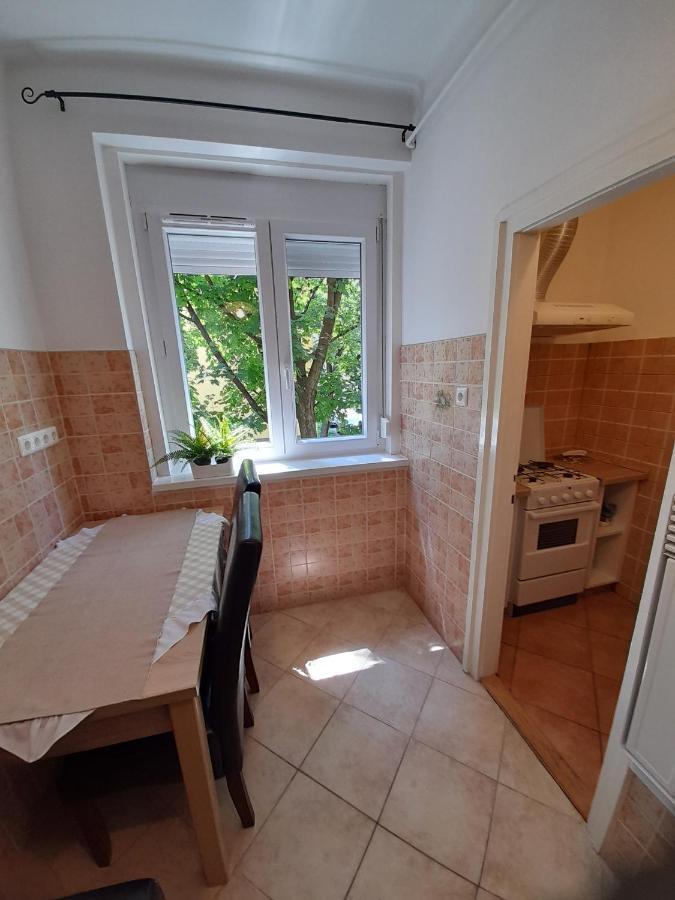 Zöld Sziget Apartmanlakás Eger Esterno foto