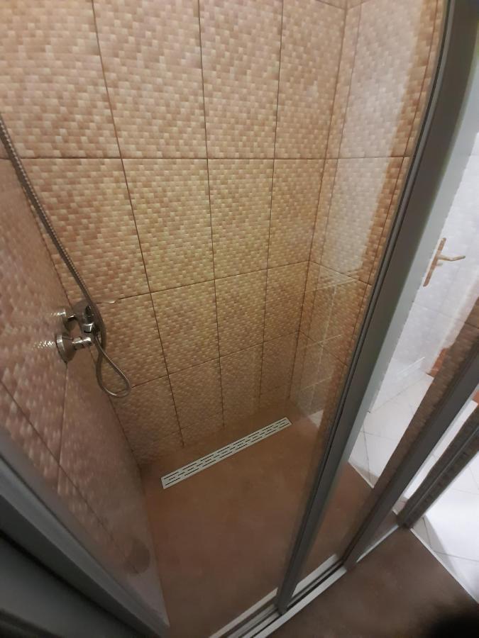 Zöld Sziget Apartmanlakás Eger Esterno foto