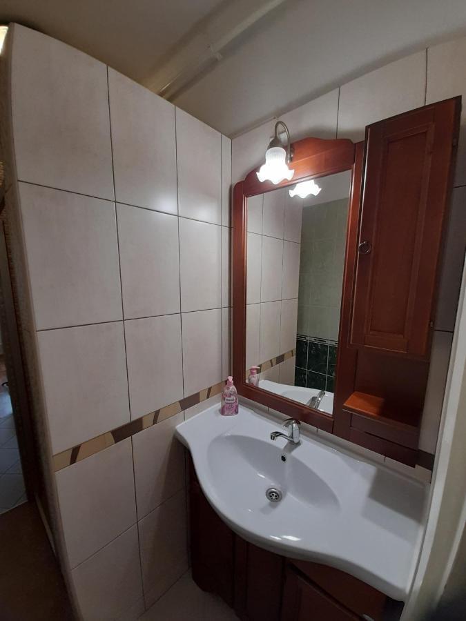 Zöld Sziget Apartmanlakás Eger Esterno foto