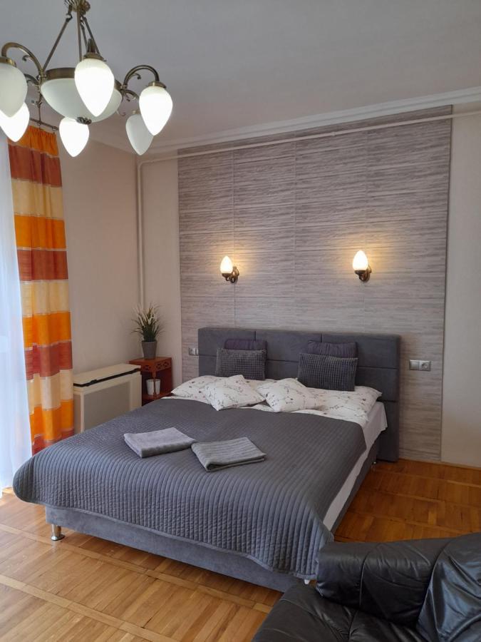 Zöld Sziget Apartmanlakás Eger Esterno foto