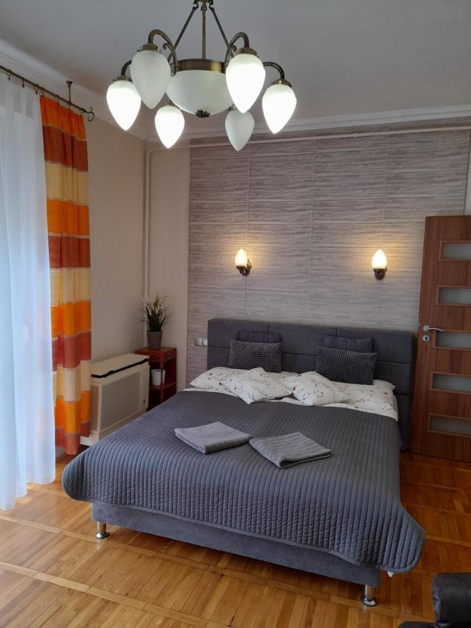 Zöld Sziget Apartmanlakás Eger Esterno foto