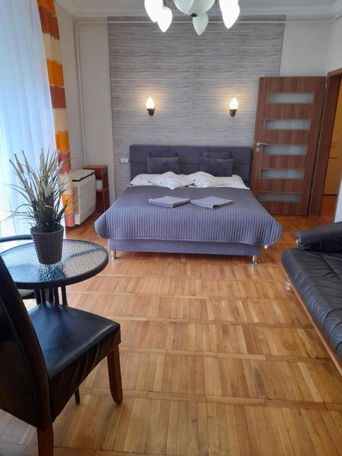 Zöld Sziget Apartmanlakás Eger Esterno foto